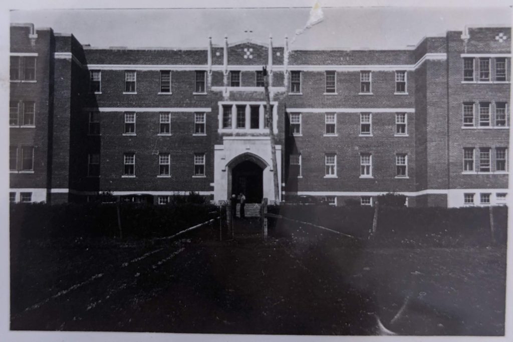 Front entrance of the school, 1938-1949. PR1973.0248/871 from The Provincial Archives of Alberta, Open Copyright.